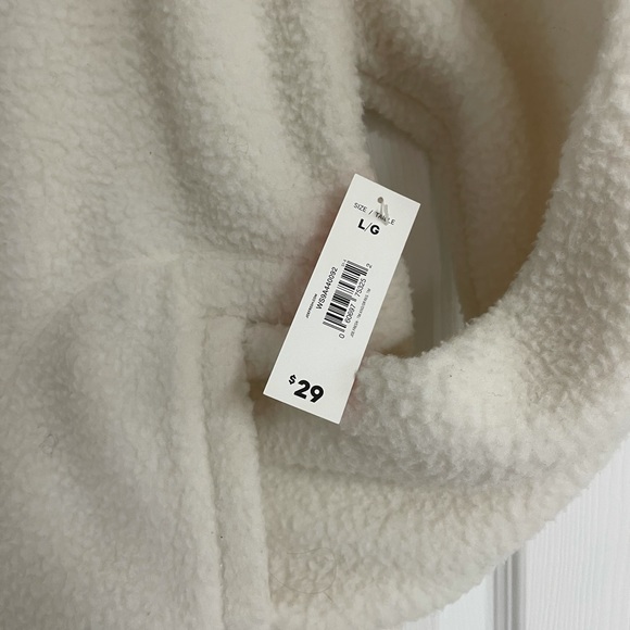 Joe Fresh cropped pullover fleece, size L. - Picture 4 of 5